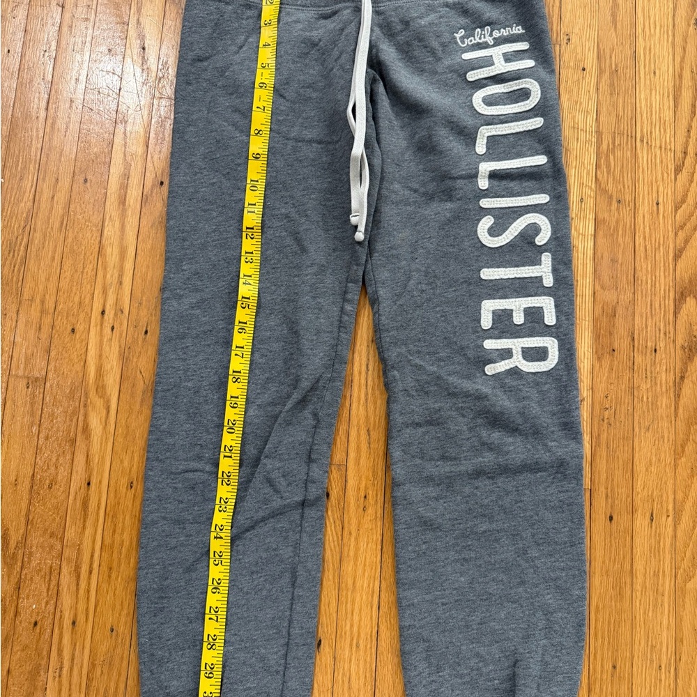 Hollister Women’s Charcoal Joggers